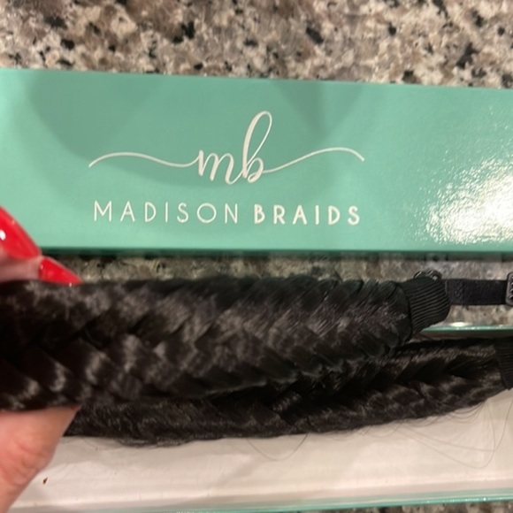 Madison Braids MB Fishtail Black (can fit light brown) NIB Arisa Fishtail - Braided Headband main image 3